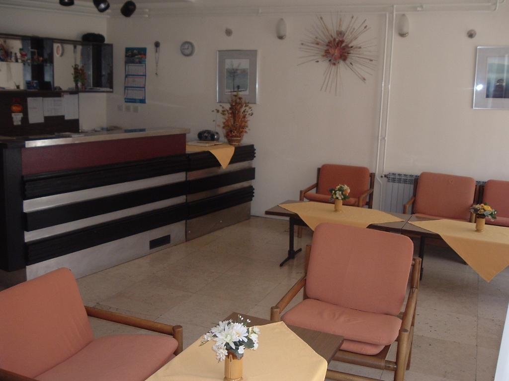 Depadansa Marina & Primorka Hotell Omišalj Eksteriør bilde